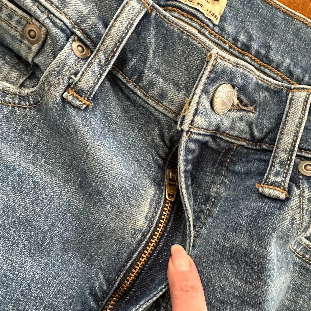 J. Crew 484 men’s slim tapered leg stretch denim jeans 34 x‎ 34